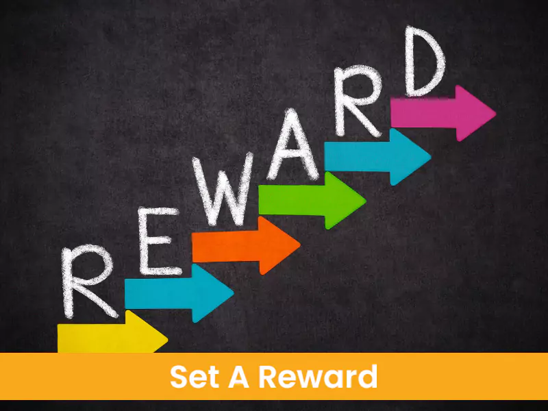 The image shows a blackboard with REWARD written on it. Setting a reward creates better teaching experience The image shows a blackboard with REWARD written on it. Setting a reward creates better teaching experience