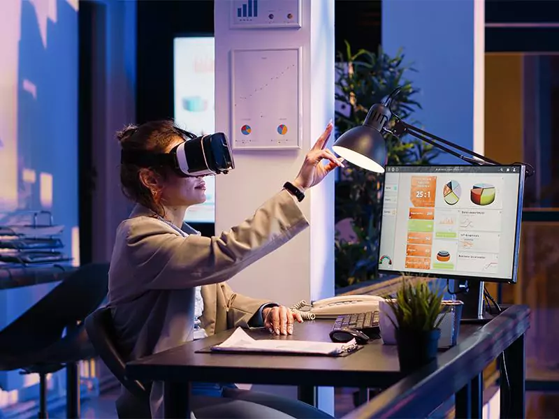 The use of VR and AR helps online learning through experiencing augmented and virtual reality simulators. 